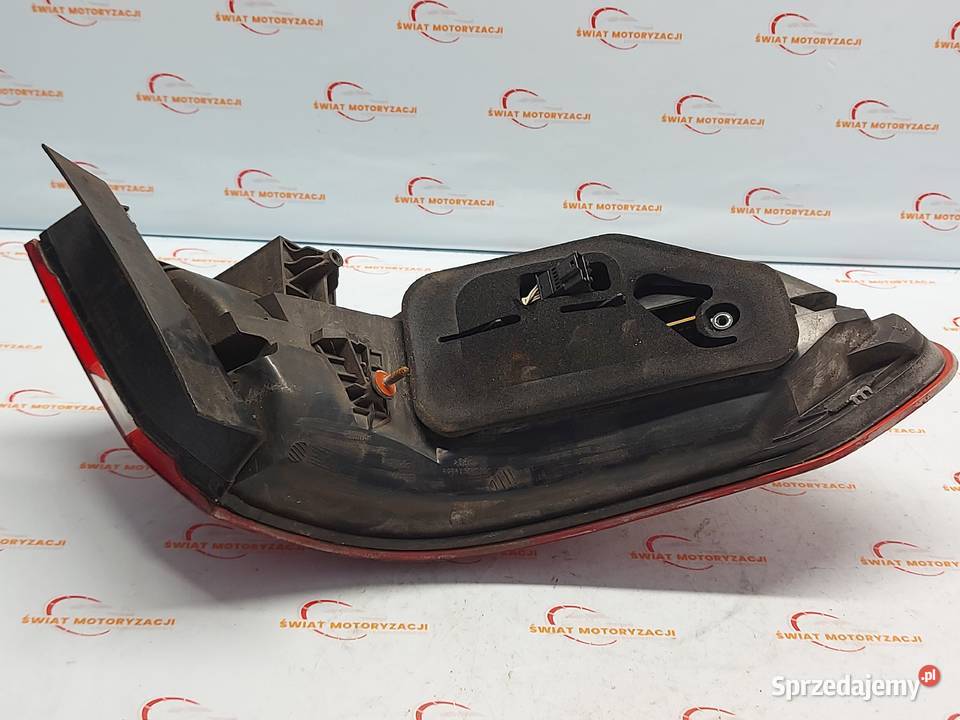 MERCEDES W212 11r lampa prawa tył LED