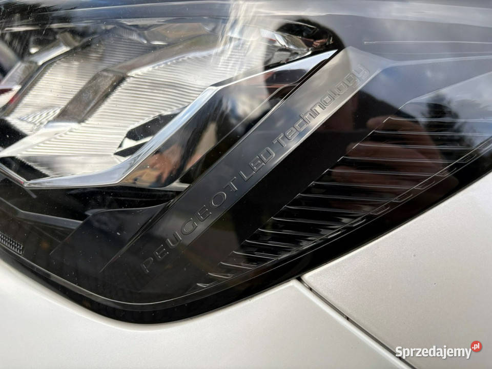 Peugeot 2008 15 HDI 102 Full Led Duża navi 1499cm3 Lipówki sprzedam