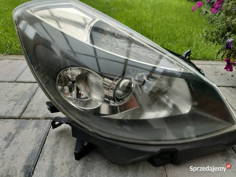 Clio III lampa przód Swarzędz