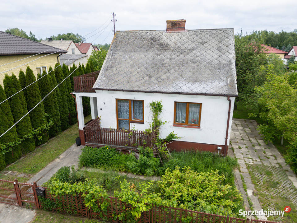 Przytulny dom 92m2 działka 766m2 Ćmielów Rok budowy 1970 sprzedam