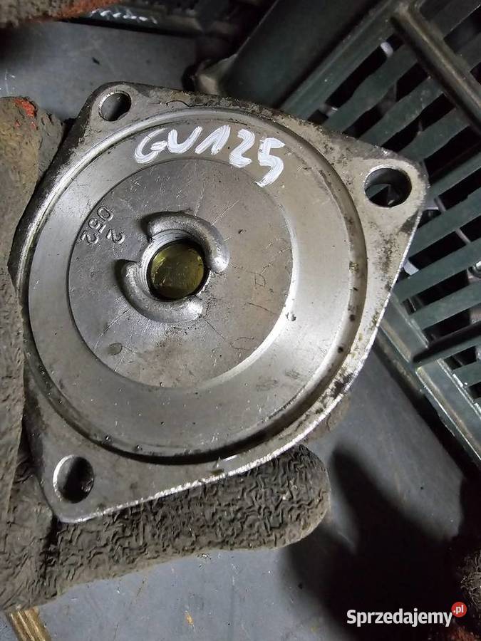 Hyosung GV 125 pokrywa miska Dolna osłona korek