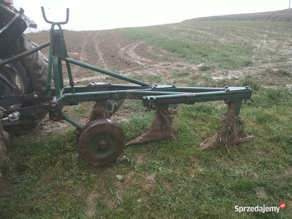 Pług trzyskibowyy grudziądzki Maszyny rolnicze