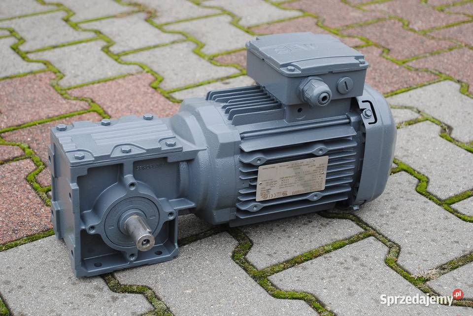 Motoreduktor kątowy 075kw 140obrmin SEW Typ Kargowa