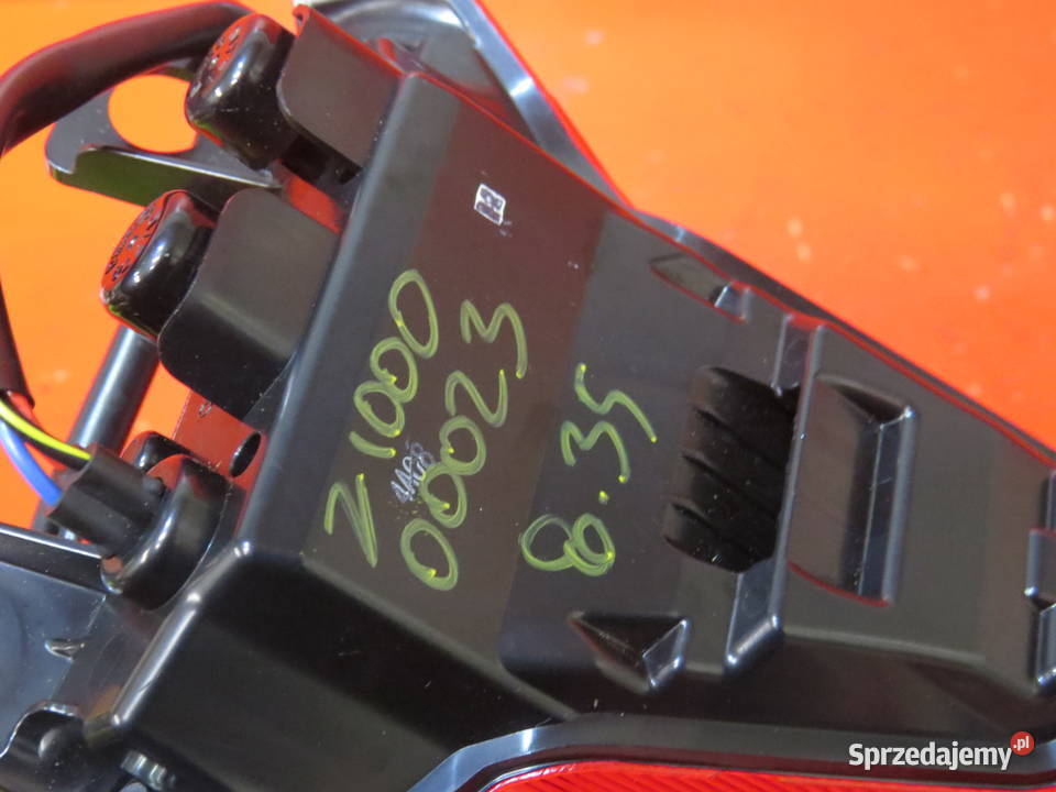 KAWASAKI Z1000 Z 1000 LAMPA TYŁ TYLNA KLOSZ Lampy tylne Warszawa