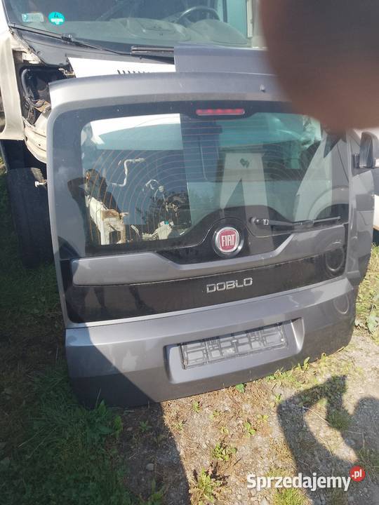 Klapa bagażnika fiat Doblo lift 2017 kompletna Leśce
