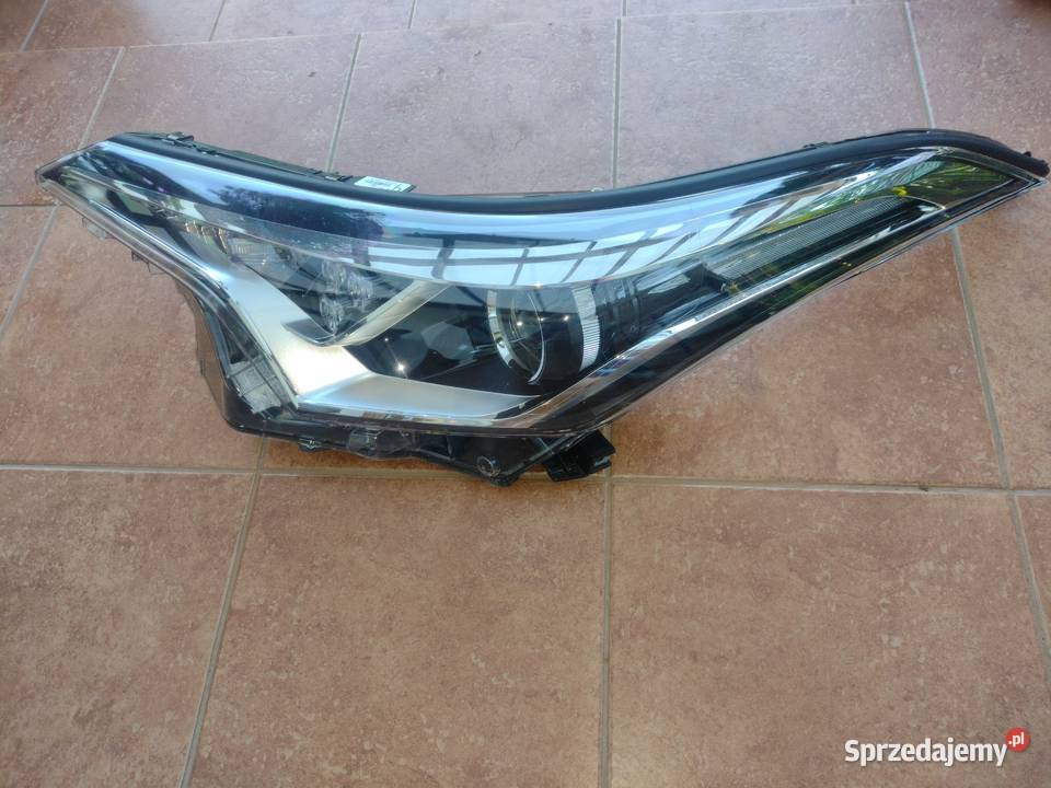 Lampa przednia chr LED Toyota 81150F403100 lewa podlaskie Białystok