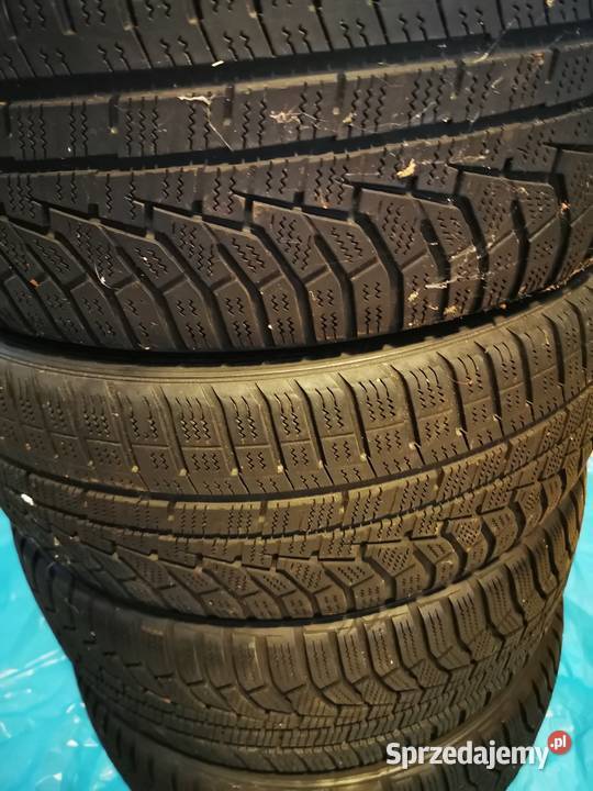 Sprzedam opony zimowe HANKOK 205 45 17 203000km Poniatowa sprzedam