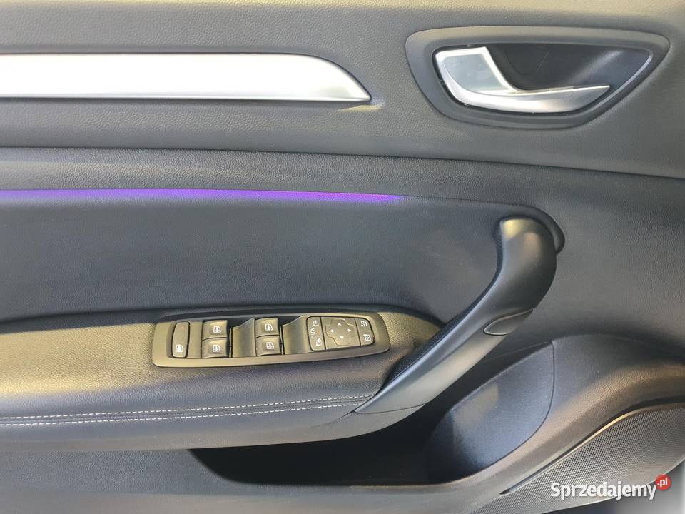 RENAULT Megane IV GrandCoupe 13 TCe 140 Intens światła LED