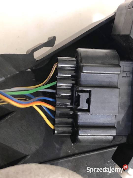 ZAMEK DRZWI LEWY TYŁ VOLVO V60 I Kombi 31301743