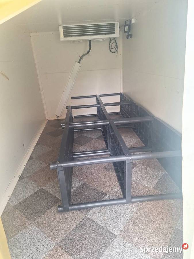 Przyczepa przyczepka chłodnia mobilna