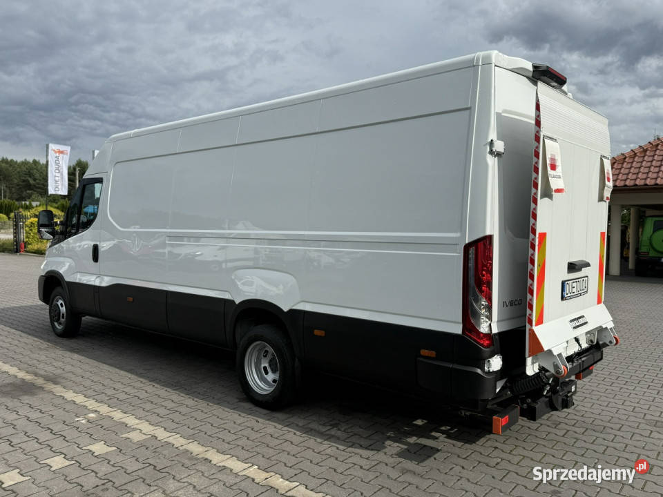 Iveco Daily 50C18 V L4H2 Bliźniak Furgon Iveco Motoryzacja Widełki