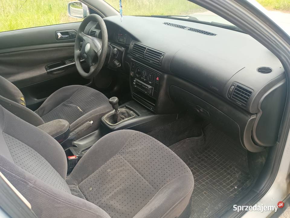 Volkswagen Passat 18 LPG 1998r 125 Radom