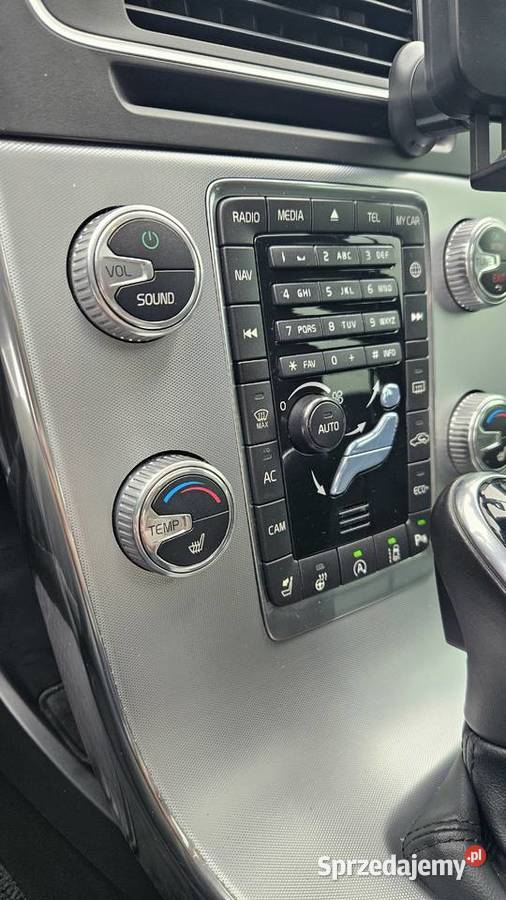 Volvo v60 T5 RDesigne bogata stan Motoryzacja Marki