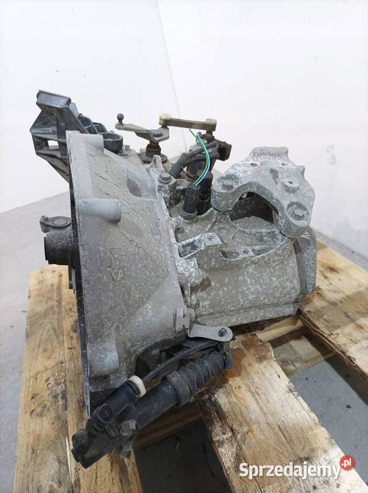 SKRZYNIA BIEGÓW 20A701 12 VTI Citroen C4 Cactus osobowe sprzedam