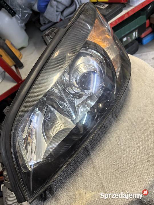 Lampy Xenony zafira a Lampy przednie