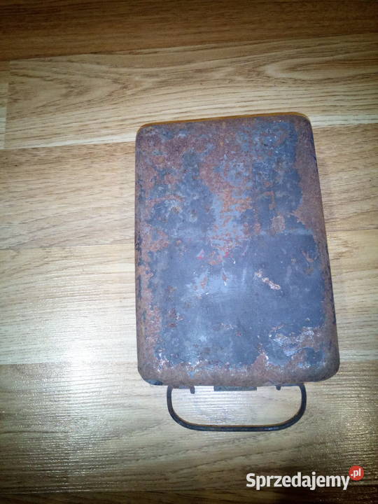 Stara metalowa apteczka samochodowa z czasów PRL Dobieszowice sprzedam