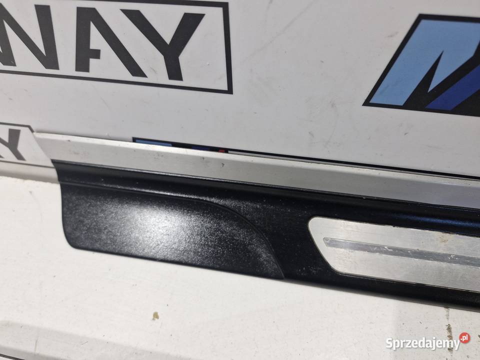 8204113 8204114 BMW E46 COUPE CABRIO LISTWA osobowe