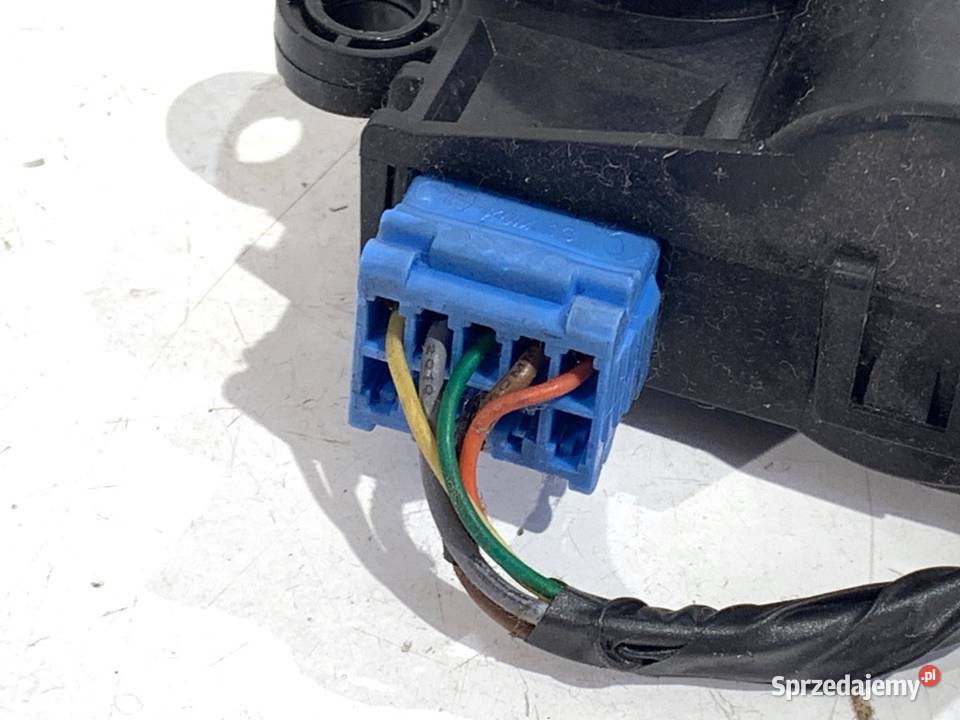 SILNIK NAGRZEWNICY KIA D332JY9AA02 SPORTAGE III osobowe Silniki