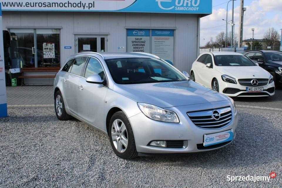 Opel insignia salon