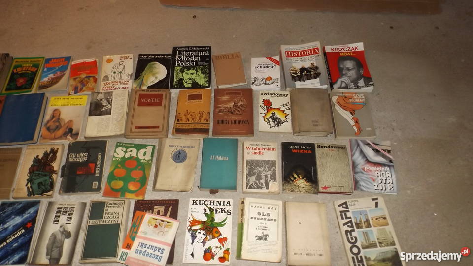 Stare książki zestaw 100 Rok wydania 1950 Pozostałe sprzedam