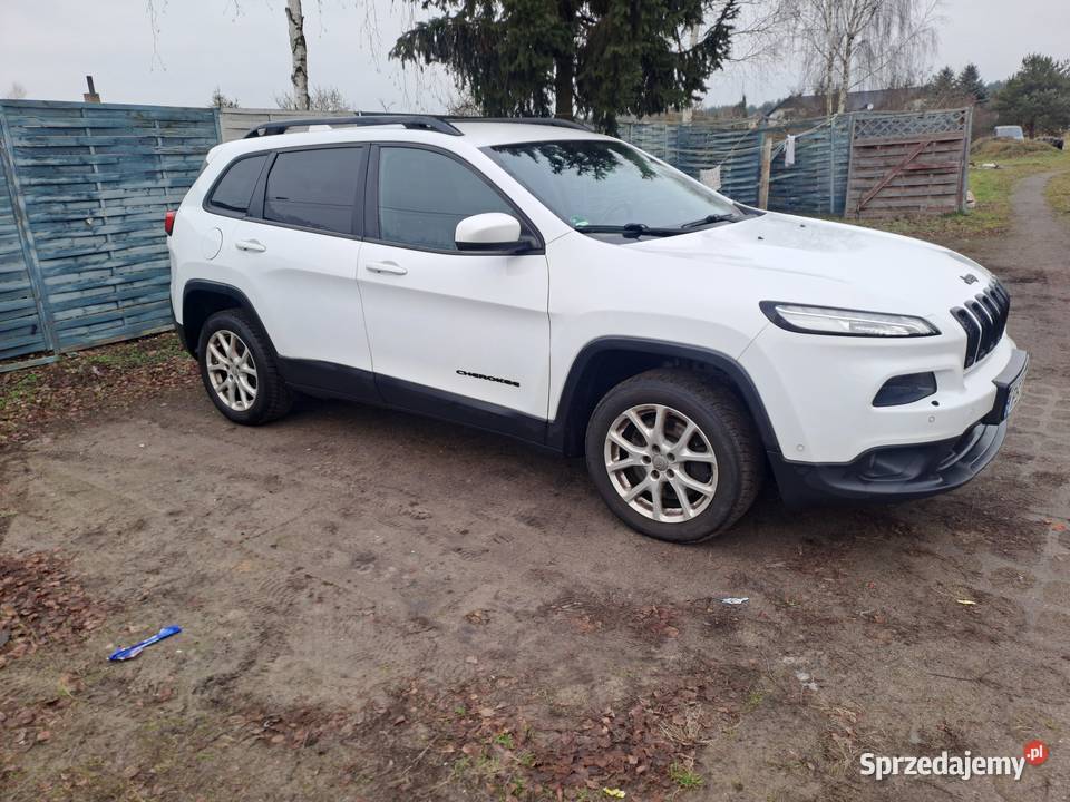 Jeep Cherokee 22 diesel 4x4 światła do jazdy dziennej