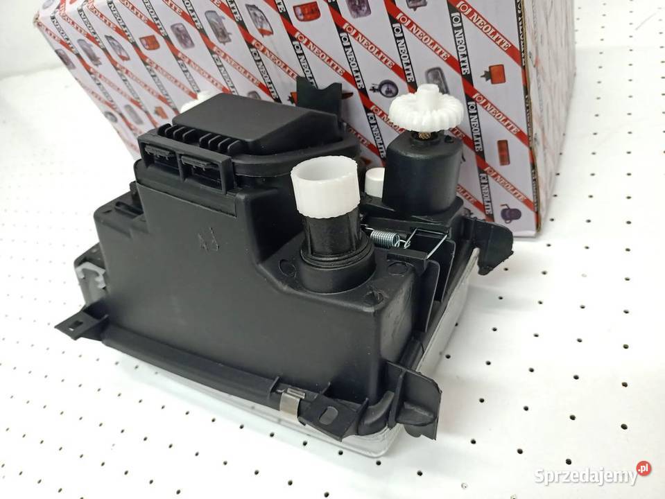 VW CADDY II KOMBI PRZED LIFTINGIEM LAMPA Skarżysko-Kamienna