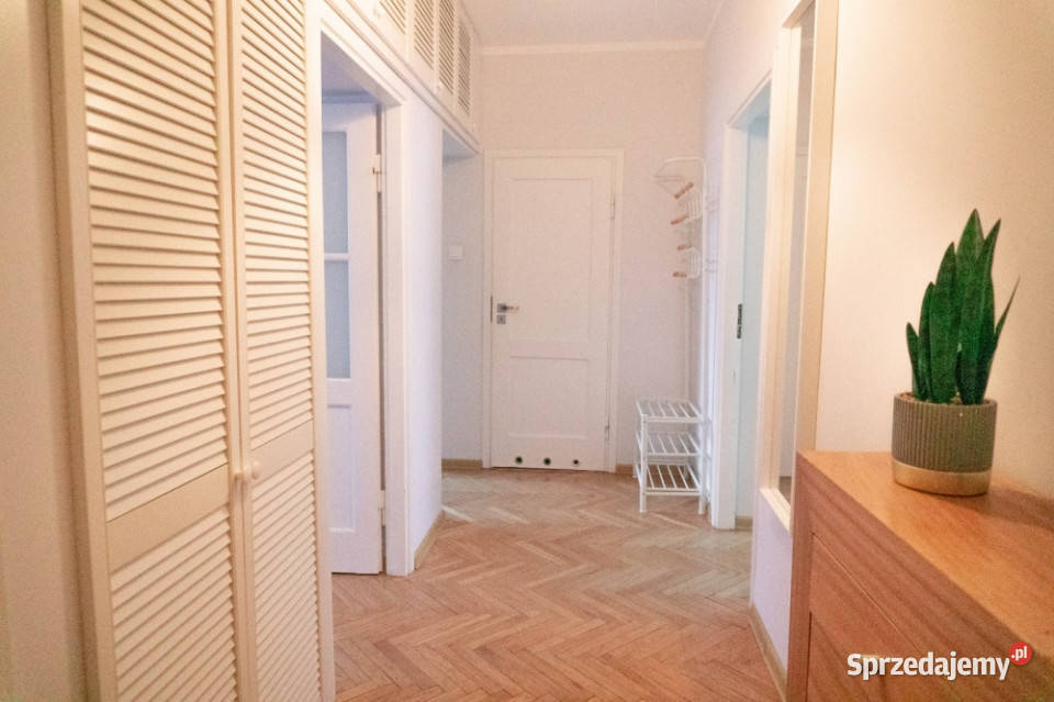 Przestrzenne Rondo ONZ ŚRÓDMIEŚCIE 3 POK CICHE Warszawa