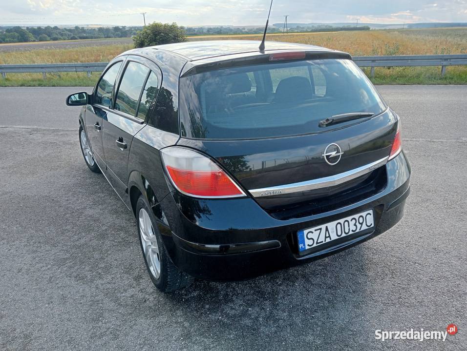 Opel Astra H 16 z gazem 105KM Jędrzejów