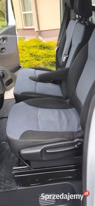 Opel Vivaro klima 2015r manualna Poniatowa