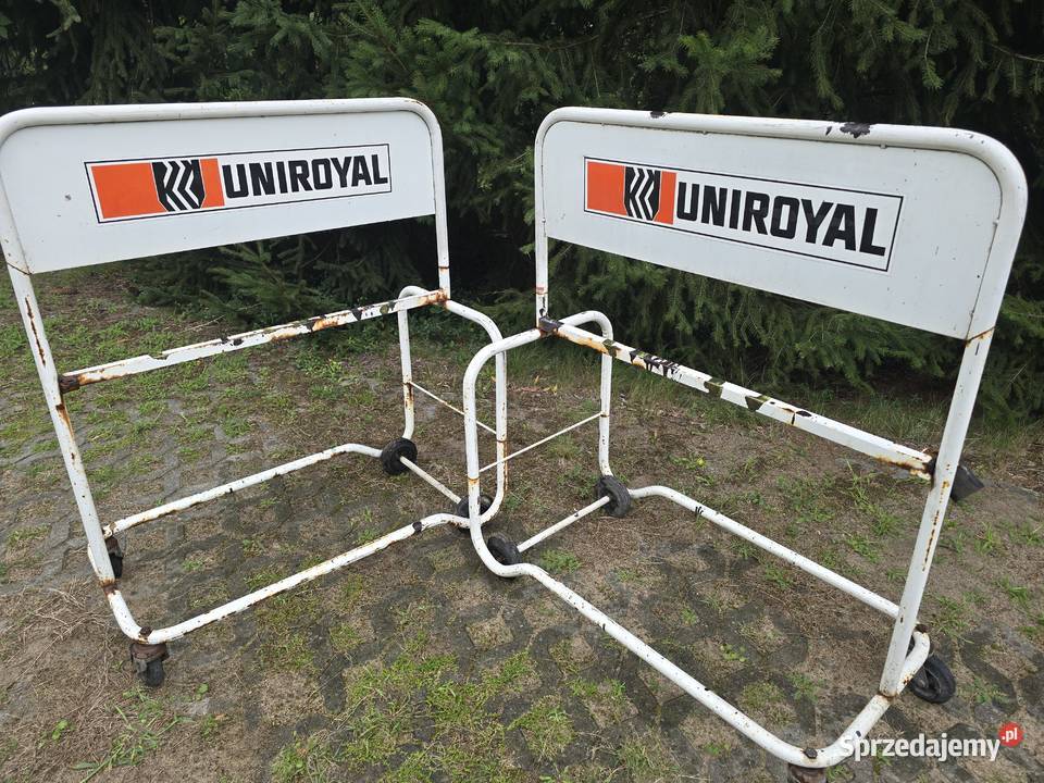Metalowy wózekekspozytor opon do kolekcji