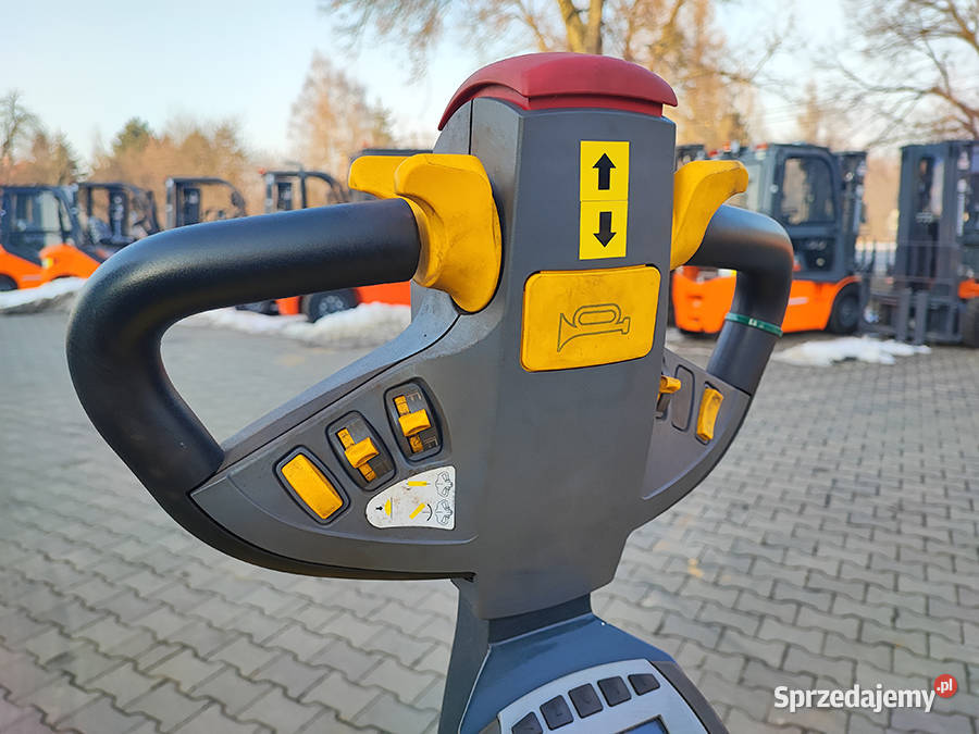 Elektryczny wózek podnośnikowy Combilift CombiCS Motoryzacja Kęty