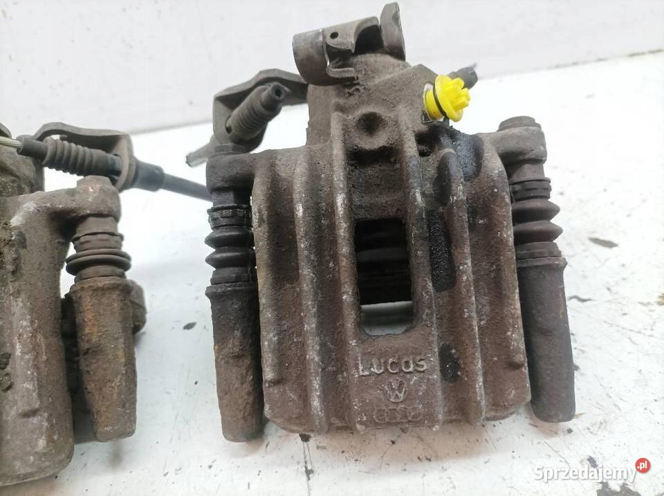 ZACISK HAMULCOWY PRAWY LEWY TYŁ KPL 12 TSI 6J sprzedam