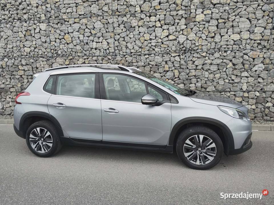 Peugeot 2008 12 benzyna 110 stan 1200cm3 Samochody osobowe sprzedam