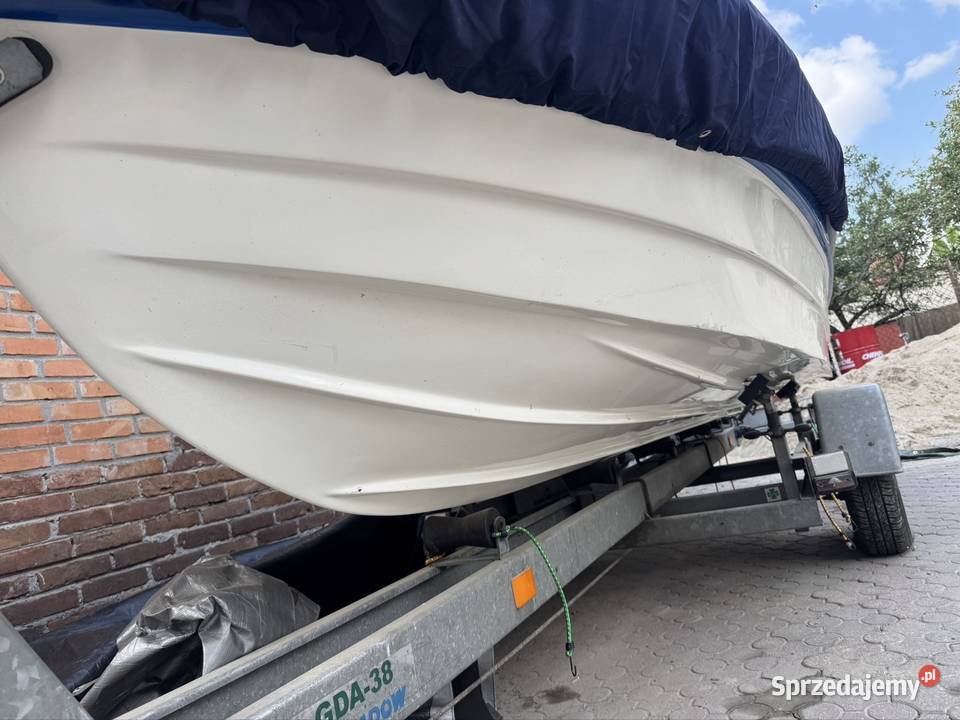 Łódź motorowa 50 z przyczepą Marki