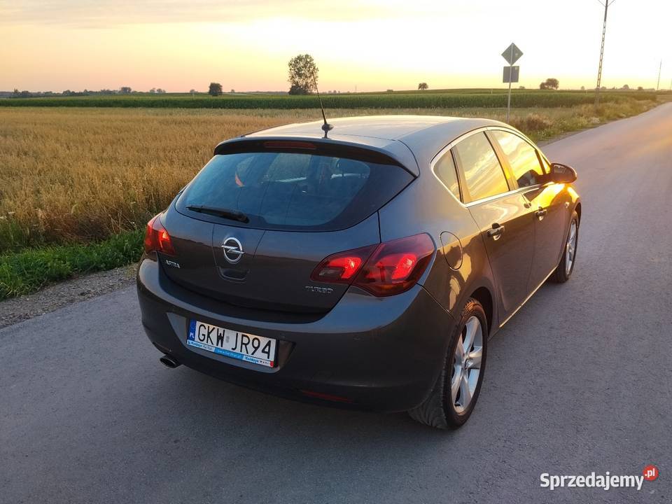 Opel Astra j 16 T 180 Automat Radom