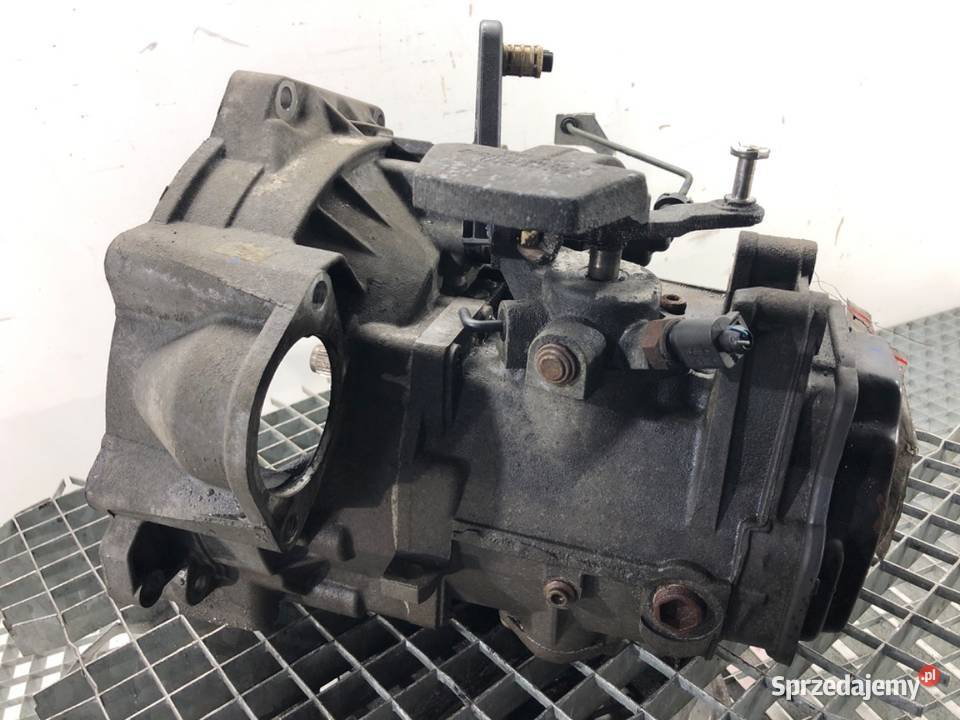 SKRZYNIA BIEGÓW VW GOLF V JCR 19 105 0709