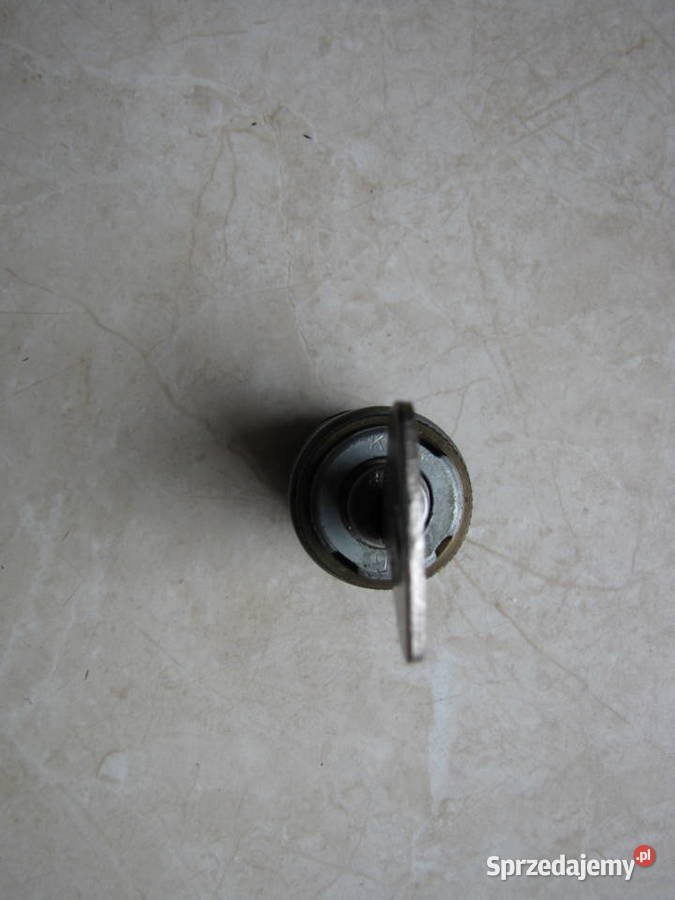 Stacyjka oyginalna Fiat 126p 125p świętokrzyskie Rzepin Drugi sprzedam