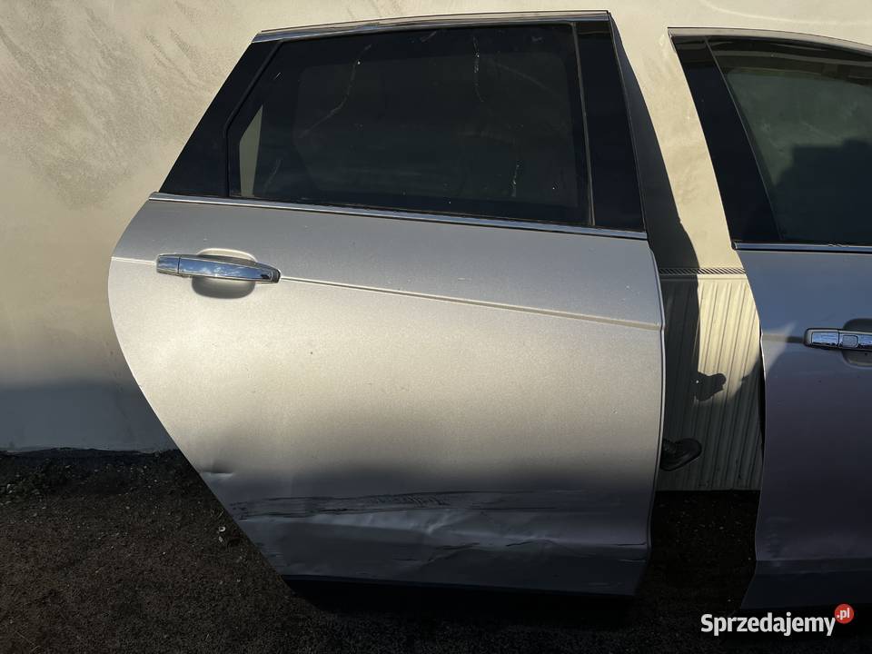Drzwi prawe przód i tył do Cadillac SRX 2011 Części samochodowe