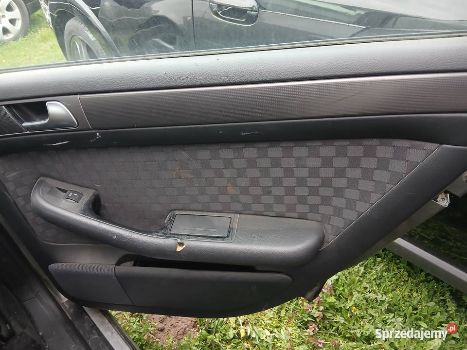 Boczek drzwi Audi A6 C5 kratka prawy tył Rybnik osobowe Szczerbice