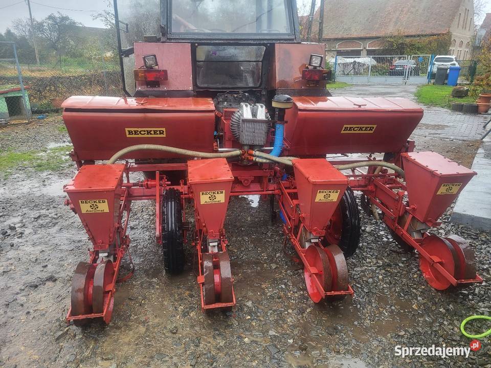 Siewnik do kukurydzy Becker Paczków