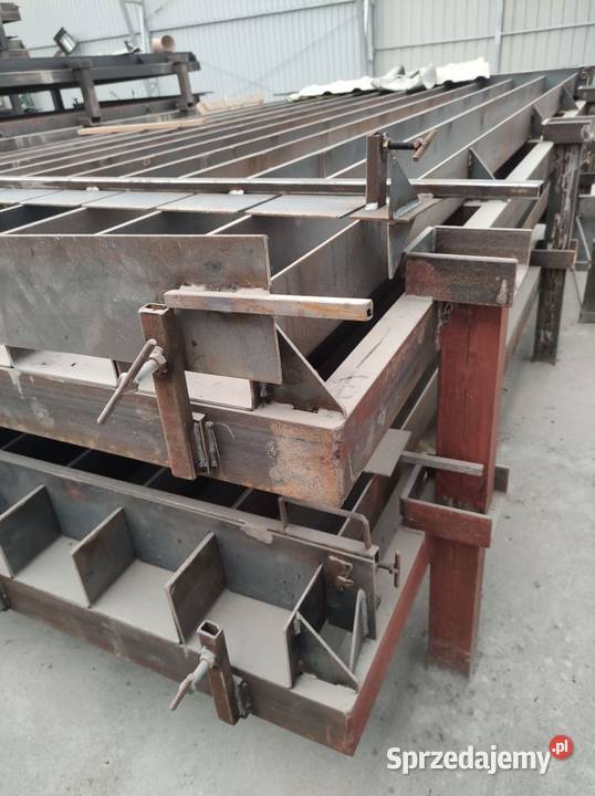 Formy do produkcji nadproży i stół wibracyjny Inowłódz