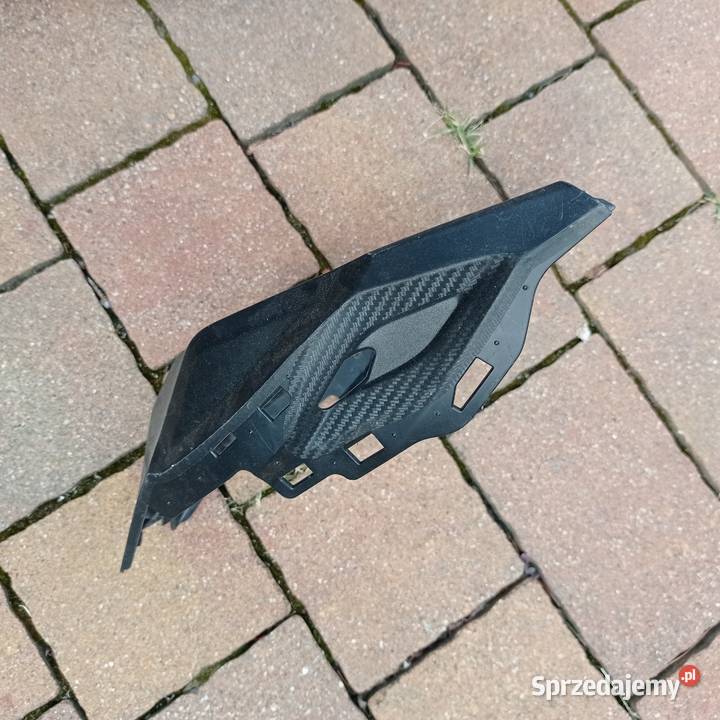Sprzedam plastik pod reflektor czaszę honda CB