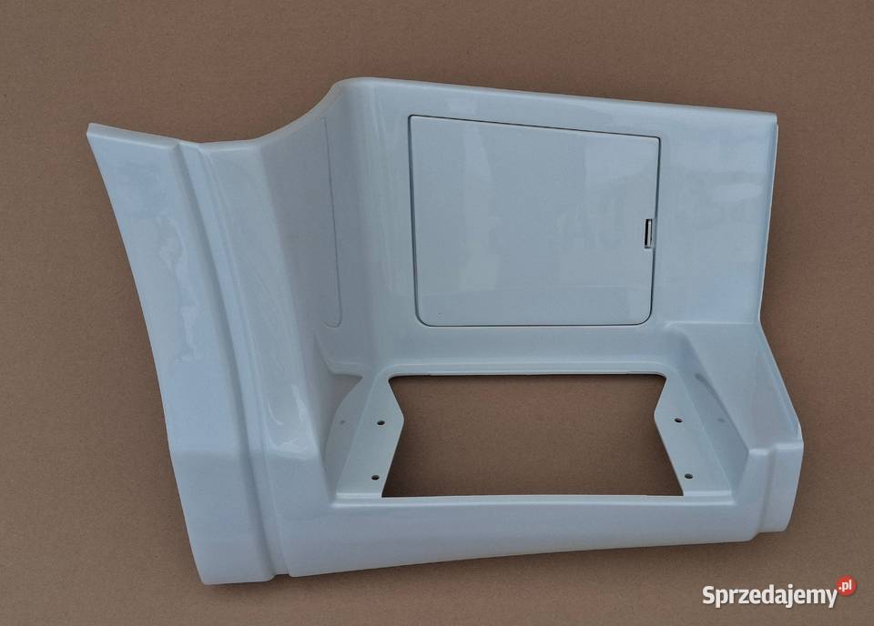 IVECO SWAY STOPIEŃ PRAWY DOLNY OBUDOWA WNĘKA Bieleń