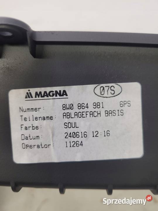 SCHOWEK PÓŁKA TUNELU AUDI A4 B9 8W0864981 Przystajń