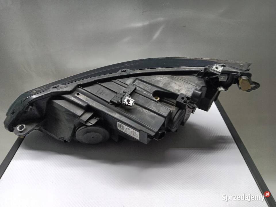 LAMPA PRAWA PRZÓD PRZEDNIA VW GOLF VIII FULL LED osobowe