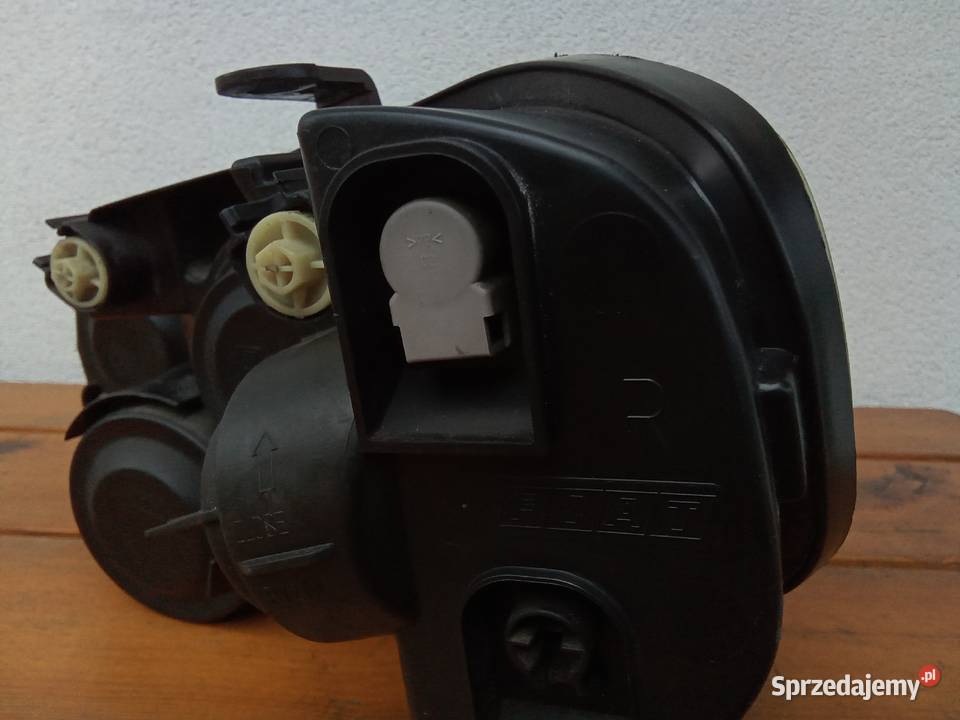 Fiat Punto II lift lampa reflektor prawy Europa Głowno