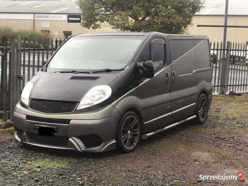 RENAULT TRAFIC 04014 ZDERZAK PRZEDNI Z ATRAPA Otwock