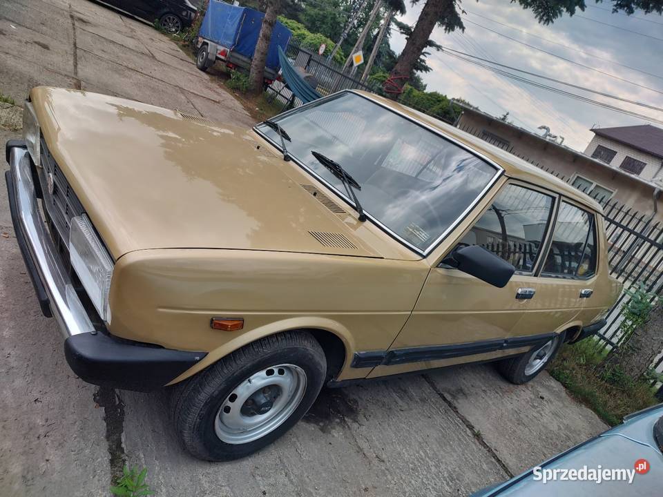 Fiat 131 Mirafiori 1400 CL Klasyk PRL w
