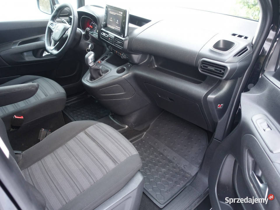 Opel Combo 15D Ledy Alu Klimatronik CarPlay Częstochowa