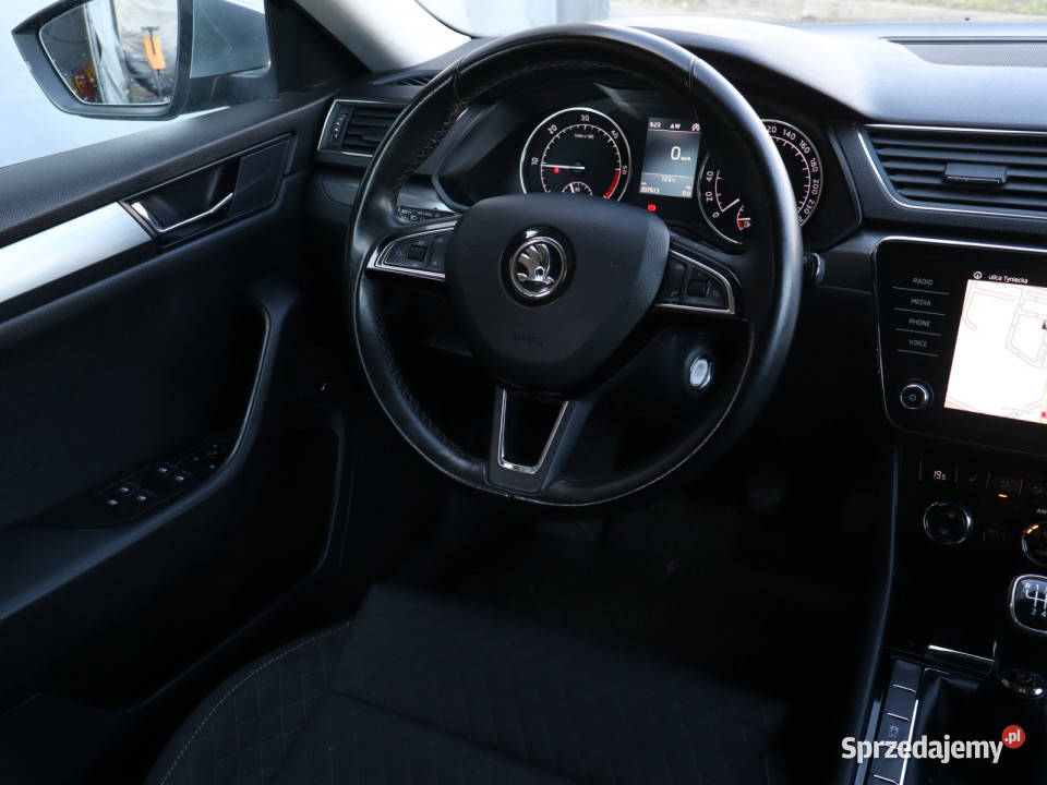 Skoda Superb 20 TDI kamera cofania Bielany Wrocławskie